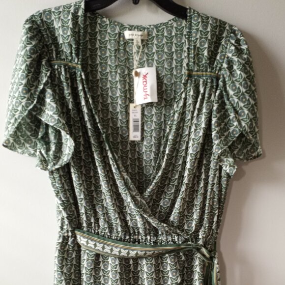 'MAX STUDIO' NWT Abstract Tulip Sleeve Top XL - Picture 2 of 12